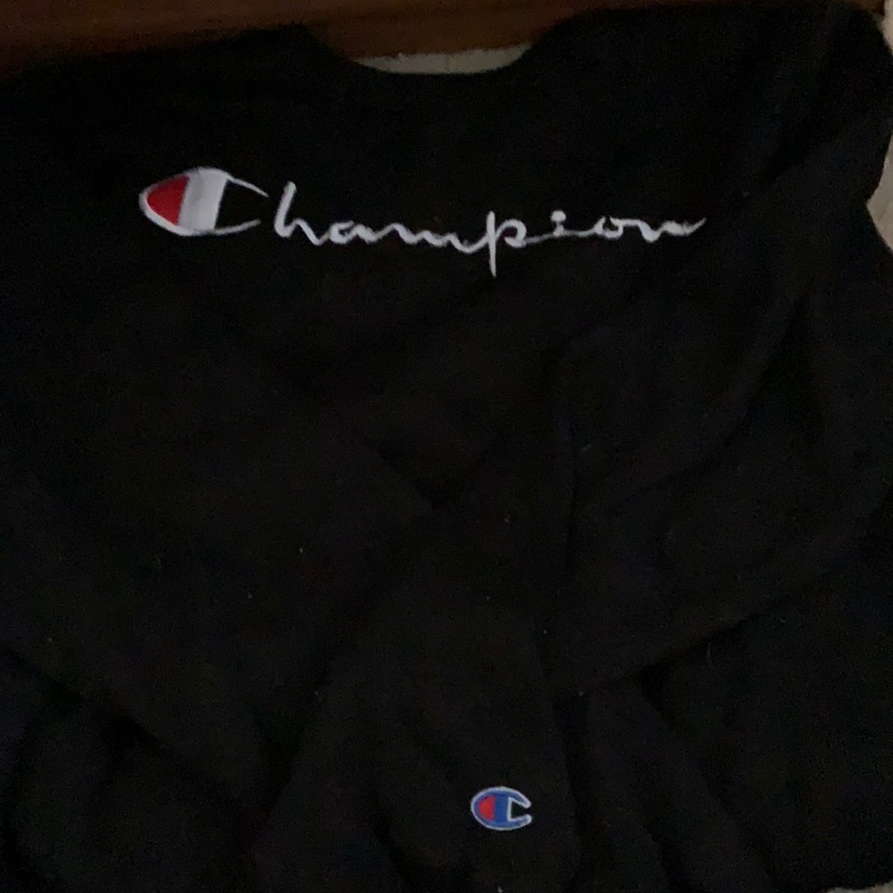 Black medium champion crew neck